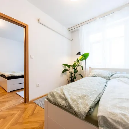 Ginger Apartment